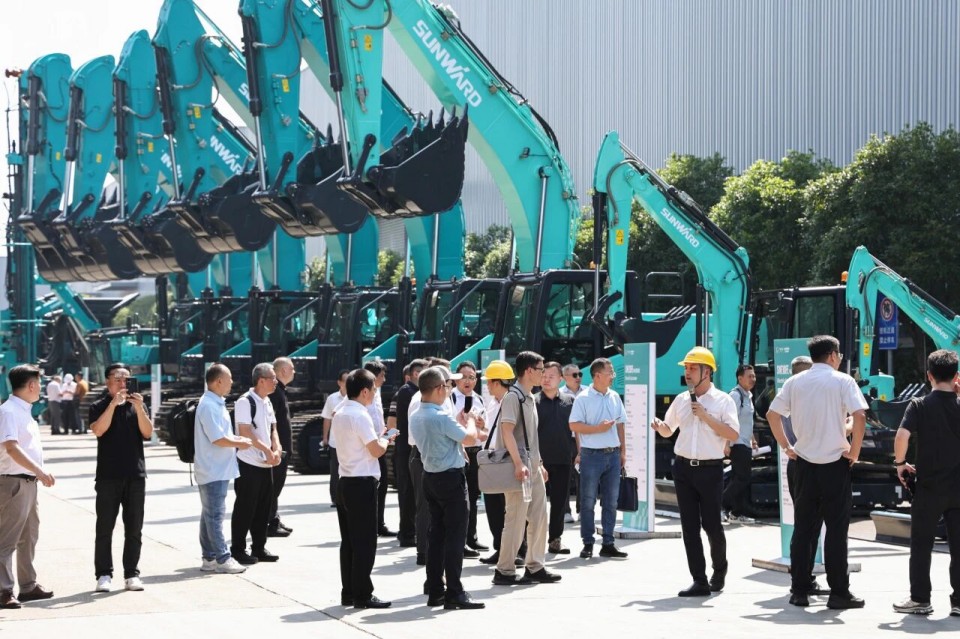 斜井开挖钻护一体化设备成功下线，实现地下工程设备沉大突破