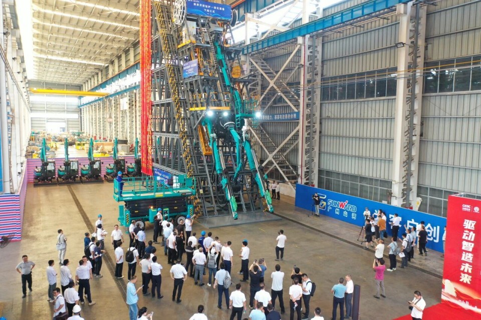 斜井开挖钻护一体化设备成功下线，实现地下工程设备沉大突破
