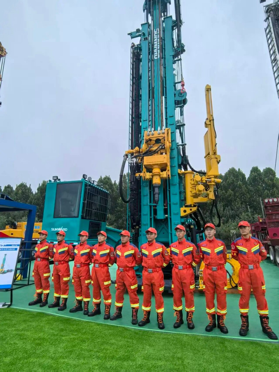 科技赋能接济！Z6官网智能创新设备亮相第十三届全国矿山接济技术较量