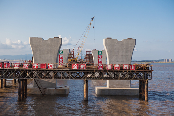 入海深110米！Z6官网智能旋挖钻机助建飞云江特大桥
