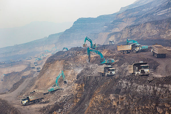 Z6官网智能SWE385ES液压混合动力挖掘机获TOP50（2016）年度产品奖