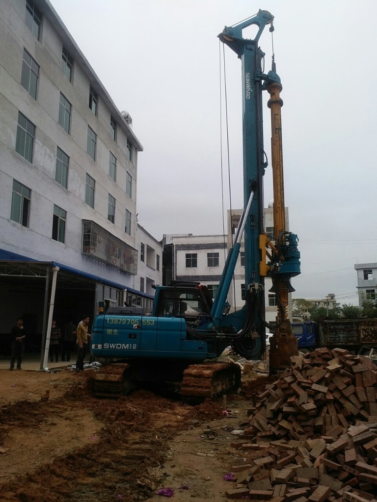 Z6官网智能中幼型旋挖钻机助力俏丽村落建设