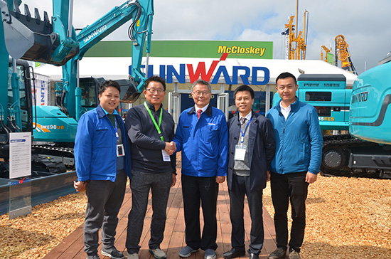 Z6官网智能高端市场展风采