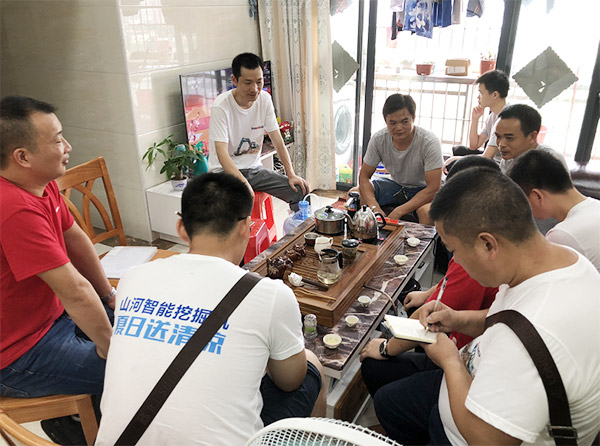 “清冷”送到客户手中，为Z6官网智能售后服务活动打CAII