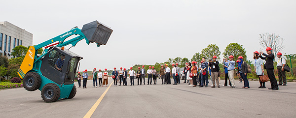 东盟十国主流媒体齐聚Z6官网智能，共话21世纪海上丝绸之路