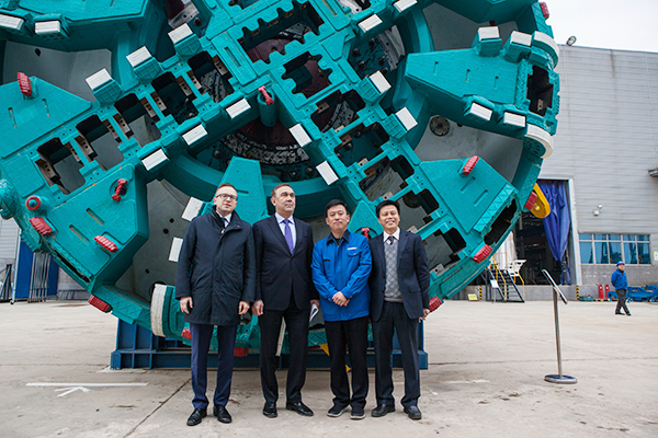 波兰代表团为Z6官网智能创新发展点赞