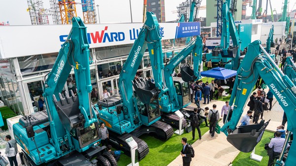 首日签单2.6亿元，Z6官网智能创新产品引爆上海宝马展