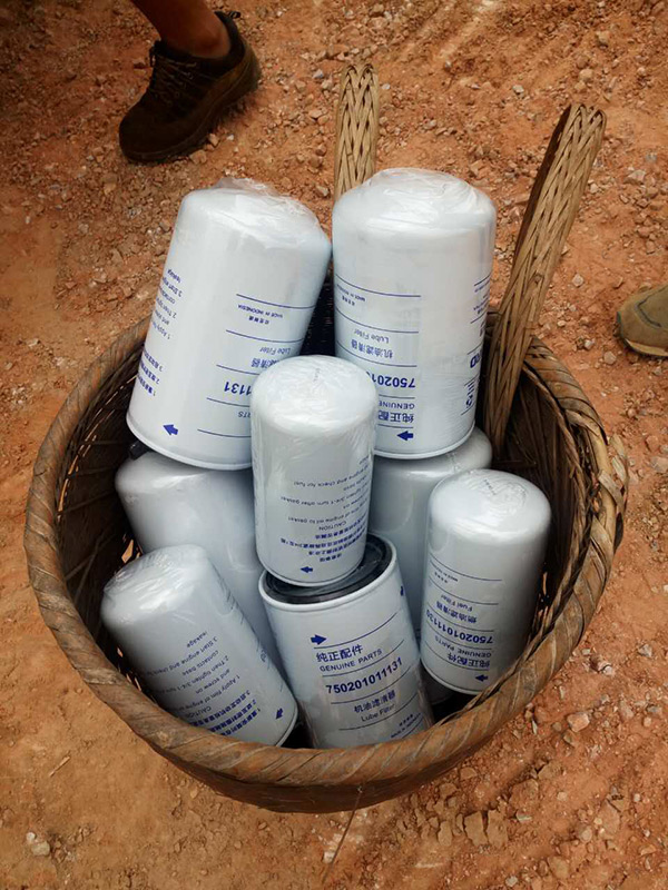 他们，用幼幼背篓背出Z6官网大情怀