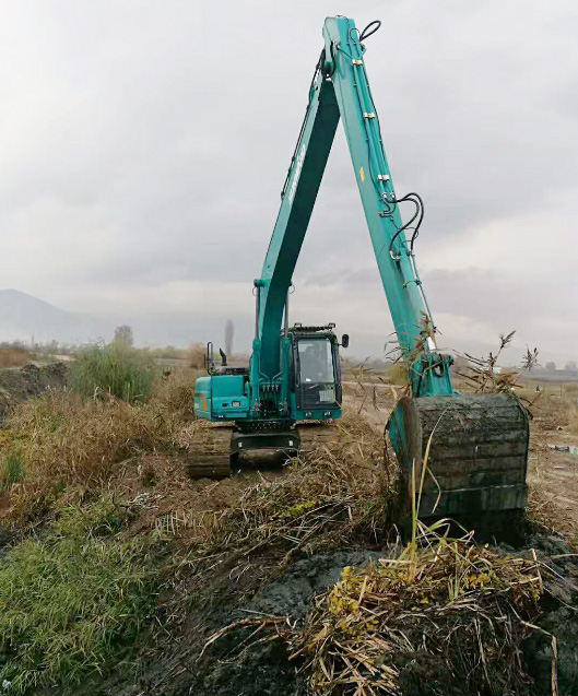 守护蓝色多瑙河，Z6官网智能长臂挖掘机欧洲首秀