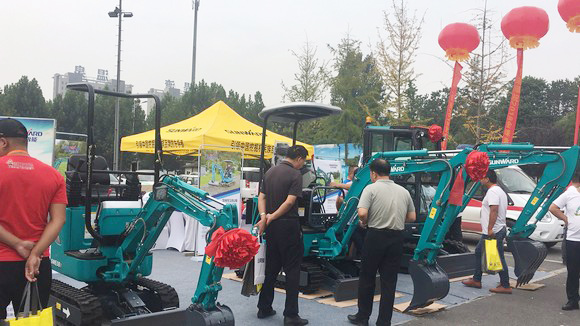 “超美微挖”现身2018微挖峰会，Z6官网智能微挖出口过万台