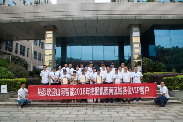 500多名挖掘机用户实地调查，为Z6官网智能点赞！