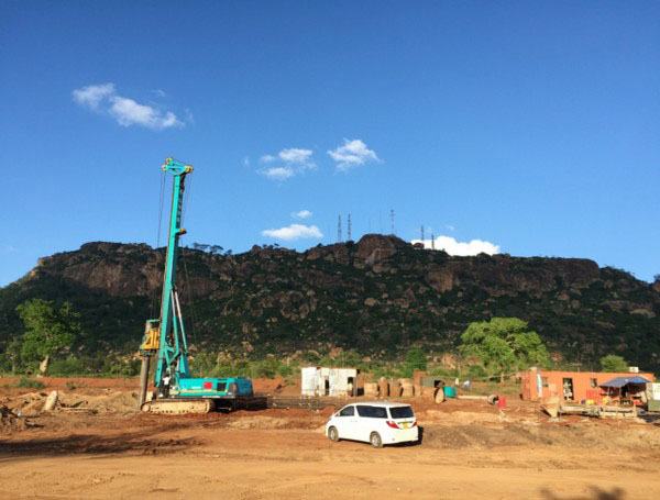 肯尼亚总统高度赞赏，乞力马扎罗山下Z6官网绿闪灼