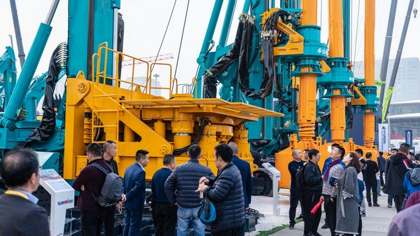 首日签单2.6亿元，Z6官网智能创新产品引爆上海宝马展