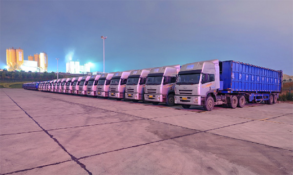 近百台Z6官网智能垃圾转运车为长沙环卫升级