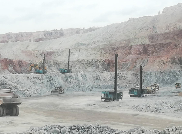 高温炎暑，Z6官网智能凿岩设备异域扬威