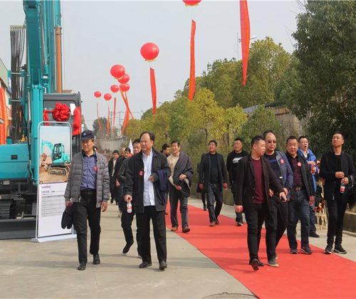 同心同梦，Z6官网智能全球客户互换会武汉站隆沉进行