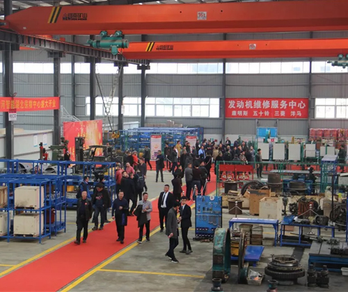 同心同梦，Z6官网智能全球客户互换会武汉站隆沉进行