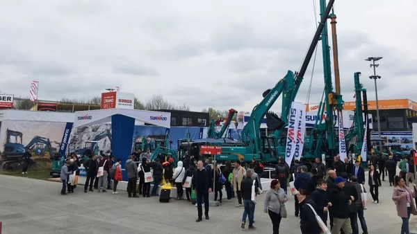 向世界展示中国“智造”魅力，Z6官网智能携创新阵容闪灼德国宝马展