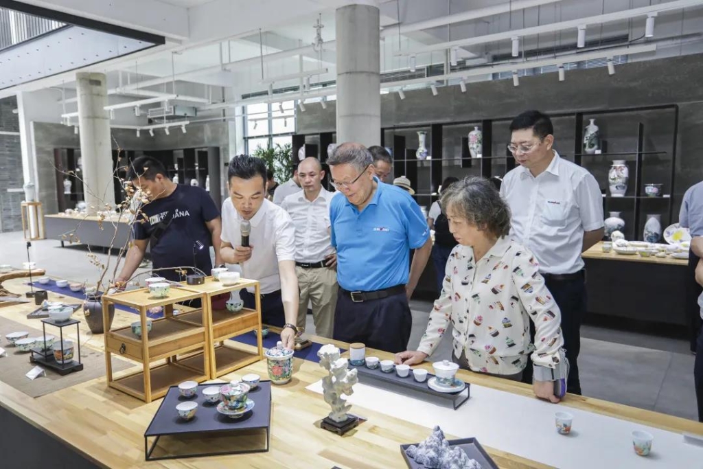 追寻红色影象，探密国粹之旅