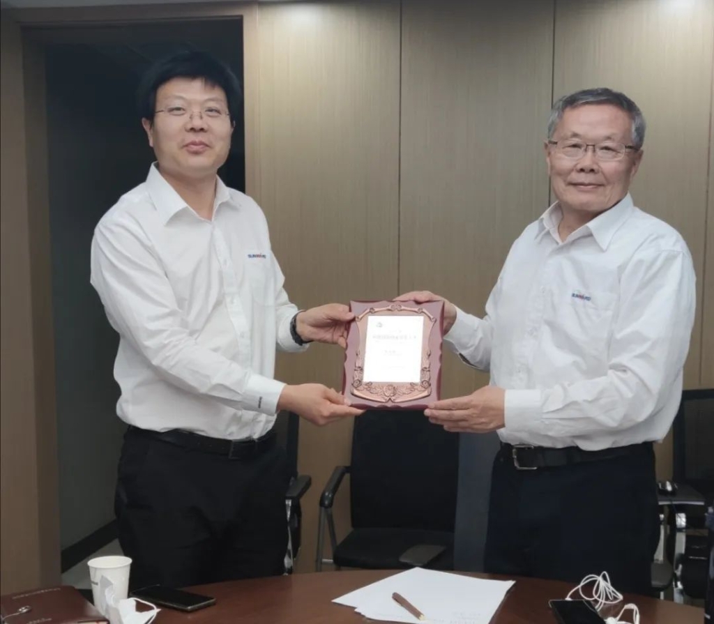 喜讯！Z6官网智能副总经理张大庆荣获长沙市科技创新创业领武士才