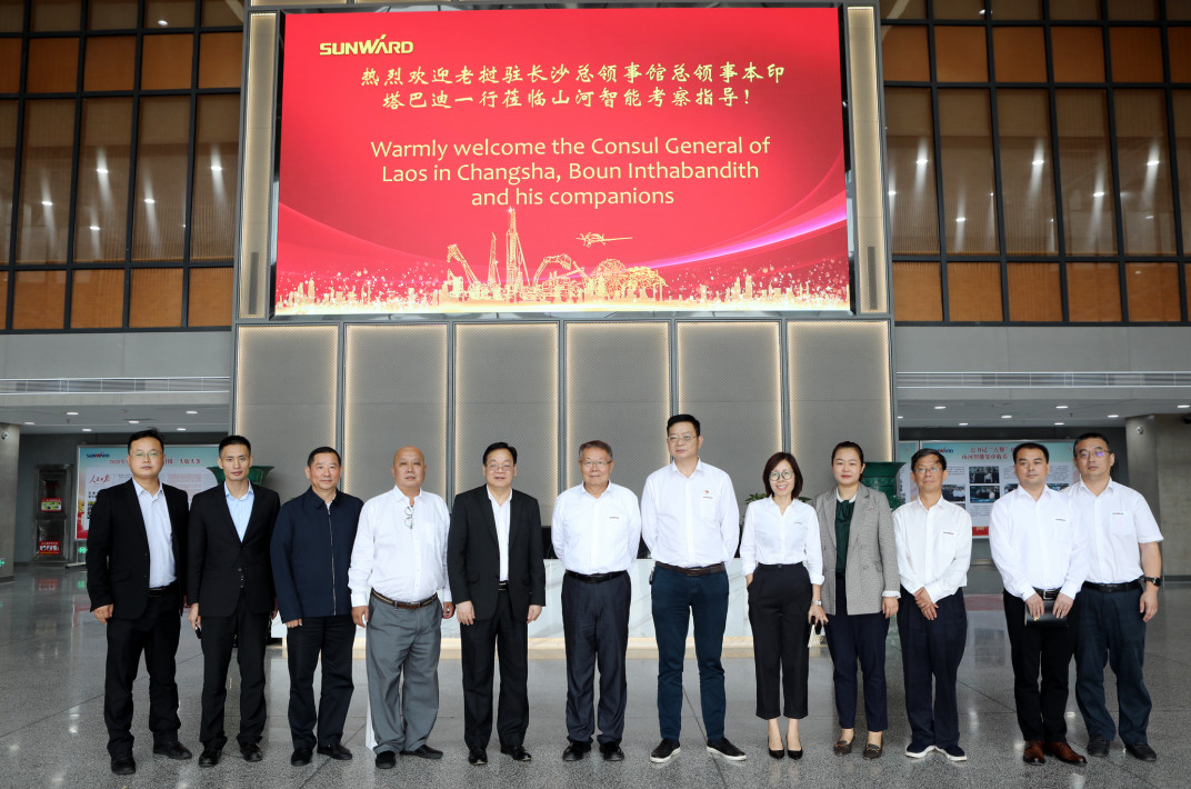 老挝长沙总领事本·印塔巴迪调查Z6官网智能