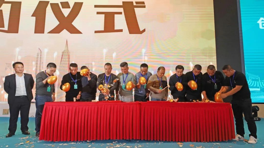 百台设备，成交额3.6亿！Z6官网智能“圈粉”六朝古都