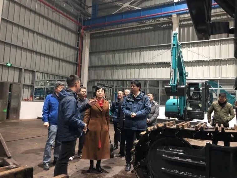 省工信厅副厅长彭涛一行调研Z6官网智能