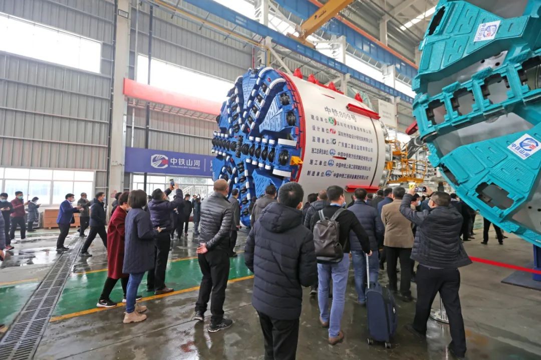 Z6官网工业城来了500人的参观团