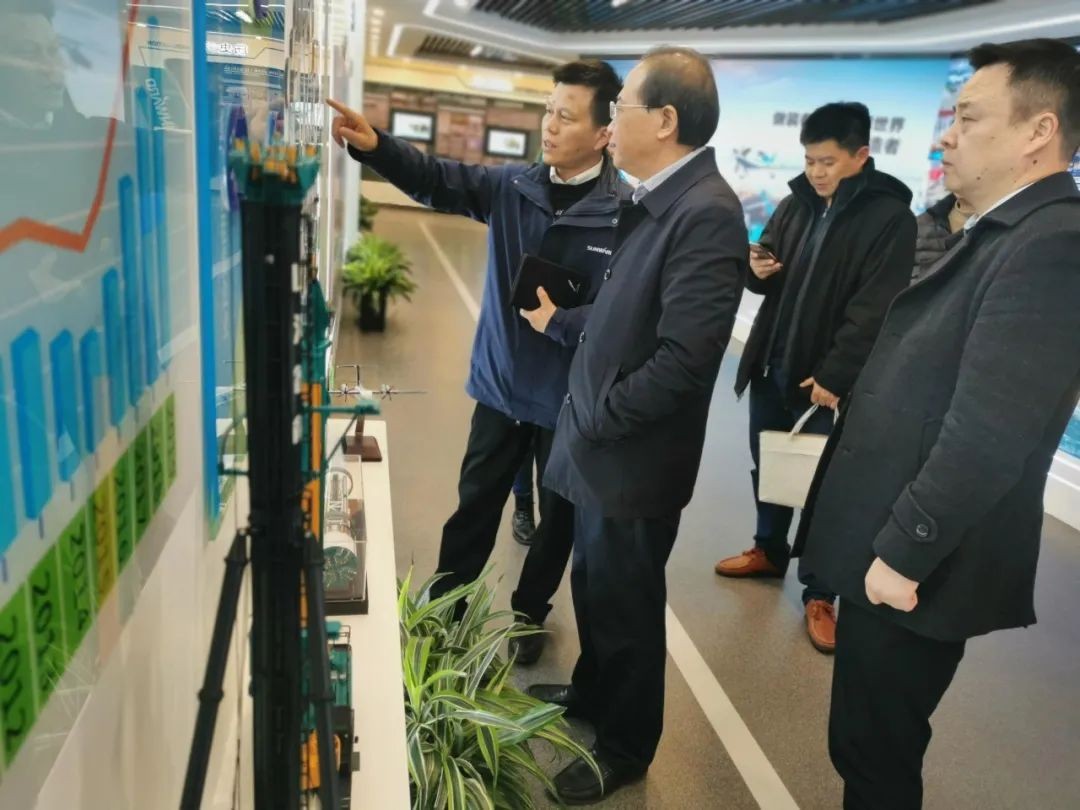 长沙市科技局局长郭塨调研Z6官网智能