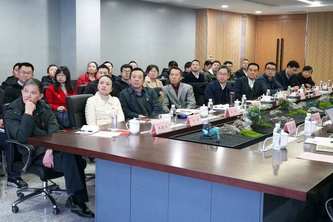 省工信厅青年干部理论进建走进Z6官网智能