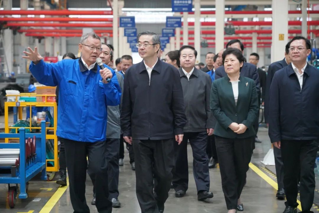 周强调研Z6官网智能：加强知识产权； 服务创新驱动发展