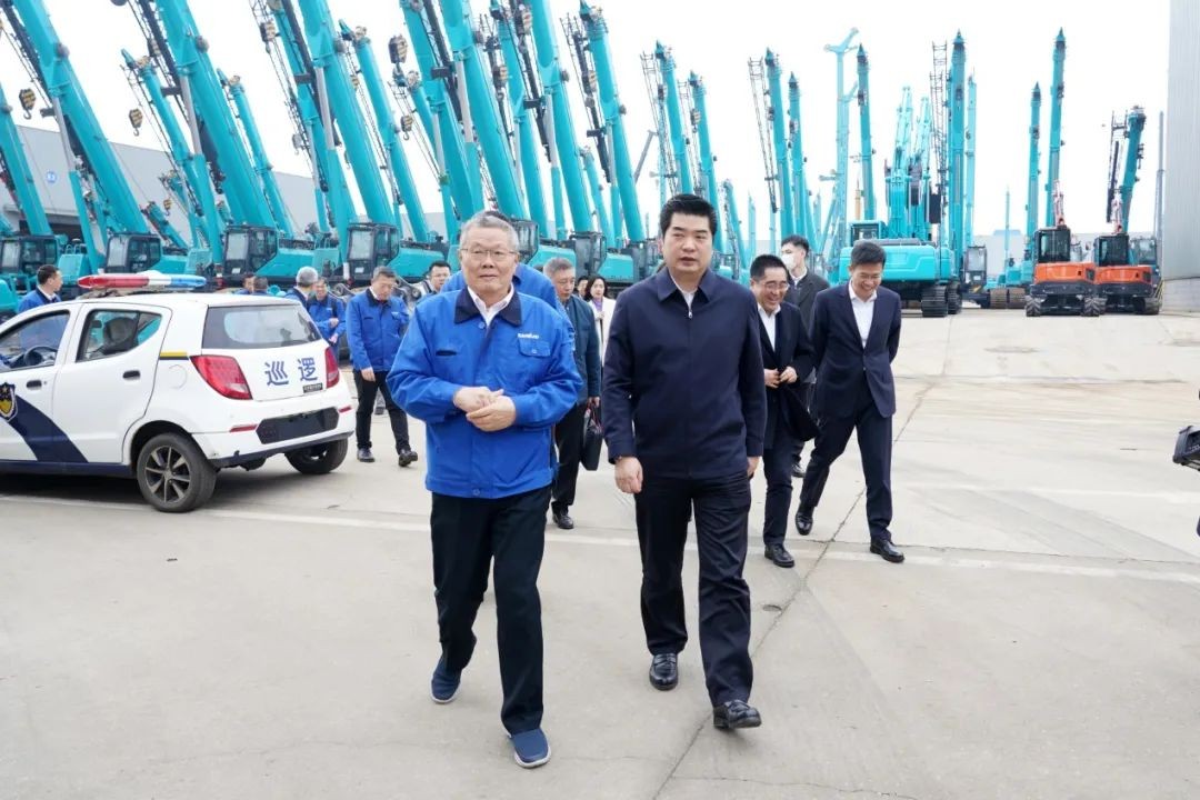 湘江集团党委书记张利刚率队调查Z6官网智能