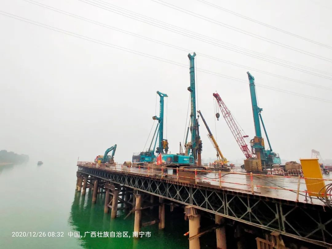 惊艳！Z6官网智能低净空旋挖钻机广西获赞