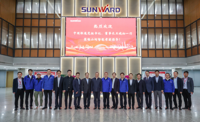 中国联通党组书记、董事长王晓初到访Z6官网智能