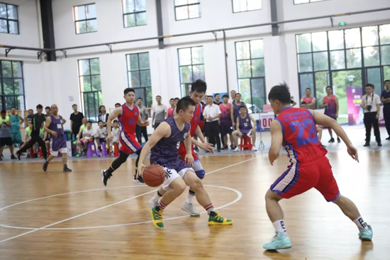 以球为媒，首届“Z6官网杯”篮球约请赛架起政企连心桥