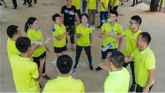 【夯基础 强执行 跨高度】2019Z6官网智能挖掘机营销公司拓展训练营顺利发展