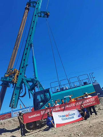 顶炎暑 走戈壁 2021年Z6官网智能全球服务万里行走进新疆