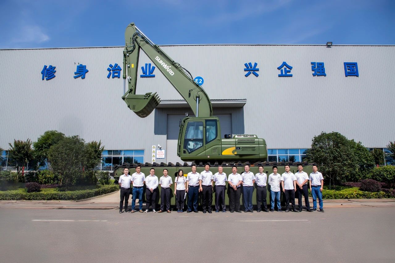 水陆两用挖掘机亮相央视！Z6官网智能应急接济“虎将”出战