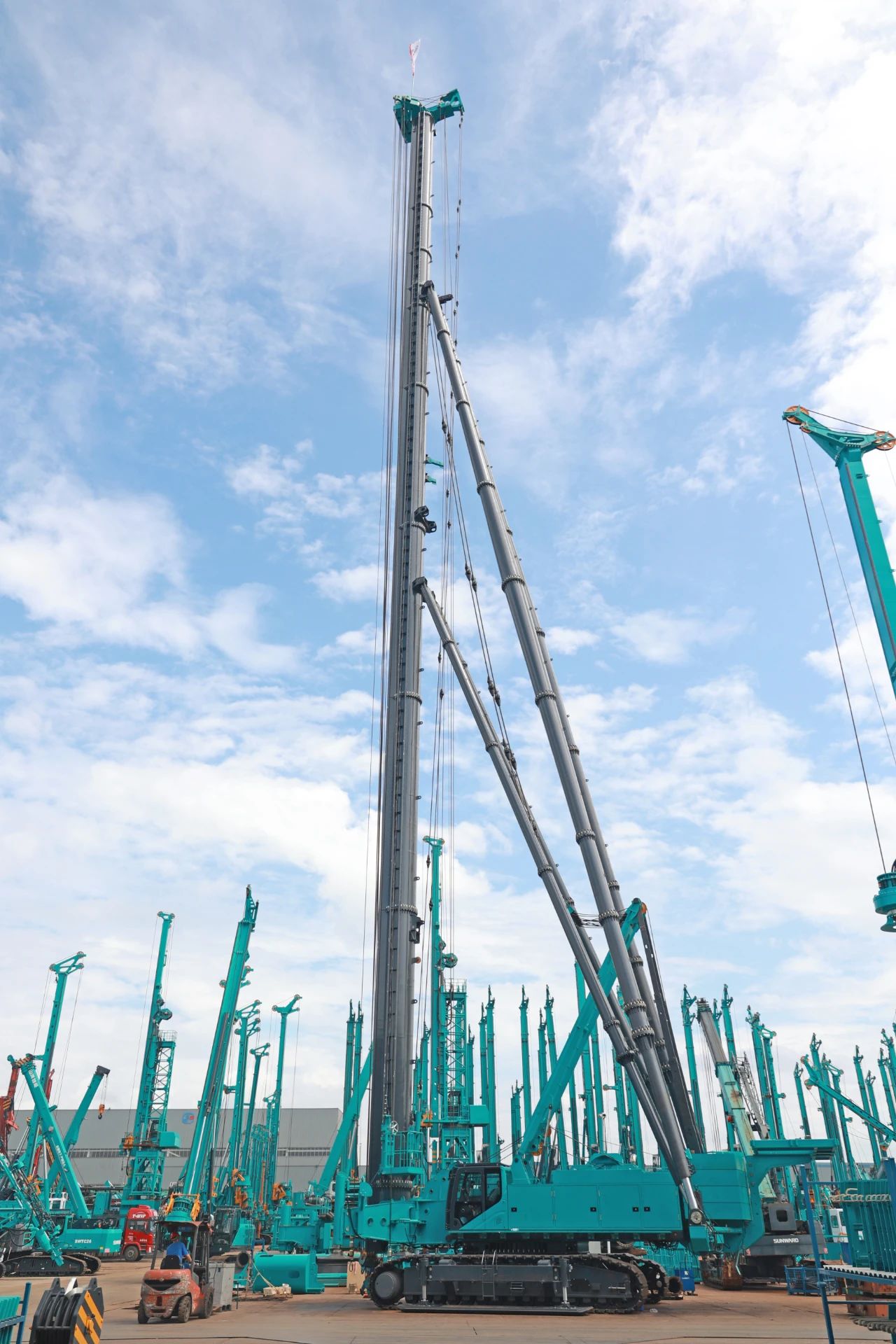 新品来了！看Z6官网智能超等桩架若何“稳”操胜券