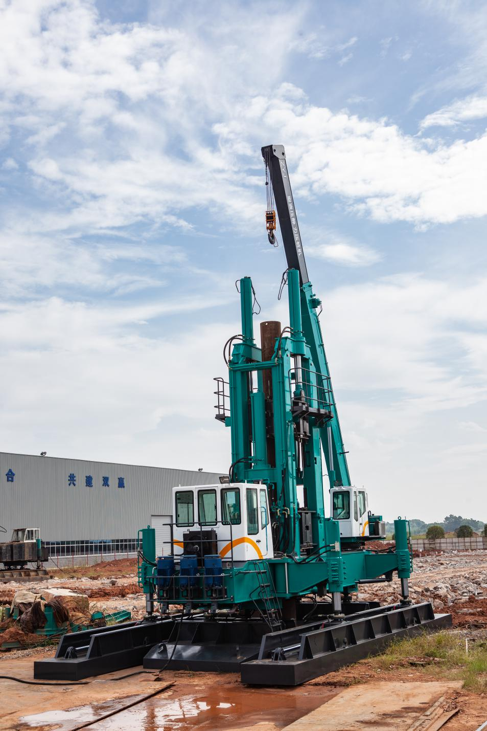 创新引领，Z6官网智能行业初创双层快压装置| 百年风华筑锦绣Z6官网（5）