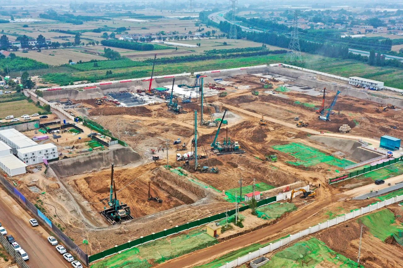 创新引领，Z6官网智能行业初创双层快压装置| 百年风华筑锦绣Z6官网（5）