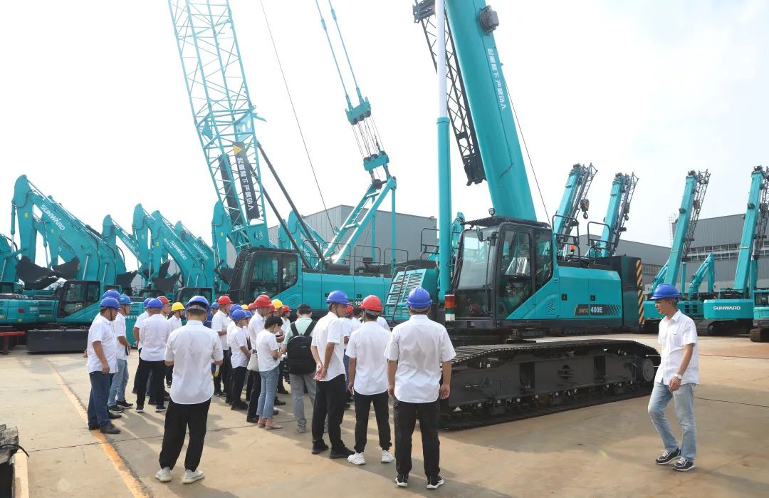 双鹰飞舞，“E”往无前！——Z6官网智能新一代E系列起沉机下线！