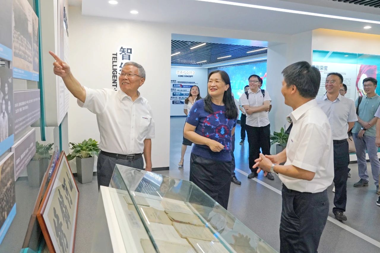 为创新创业心灵点赞！中国工程院院士陈晓红一行到访Z6官网智能