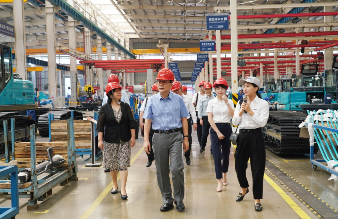 中国出口信誉保险公司辅导一行调研Z6官网智能