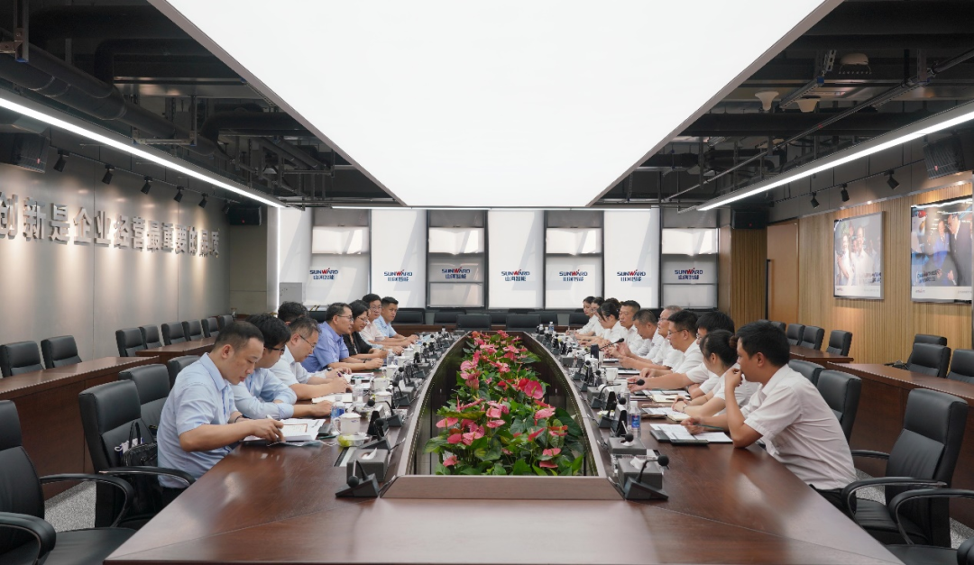 中国出口信誉保险公司辅导一行调研Z6官网智能