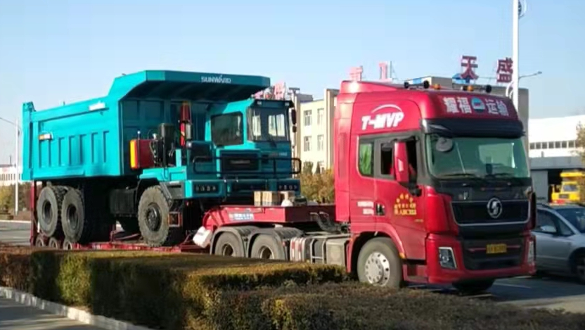 高配置、智能化……Z6官网智能高端定造AT版105吨级宽体矿卡成功下线