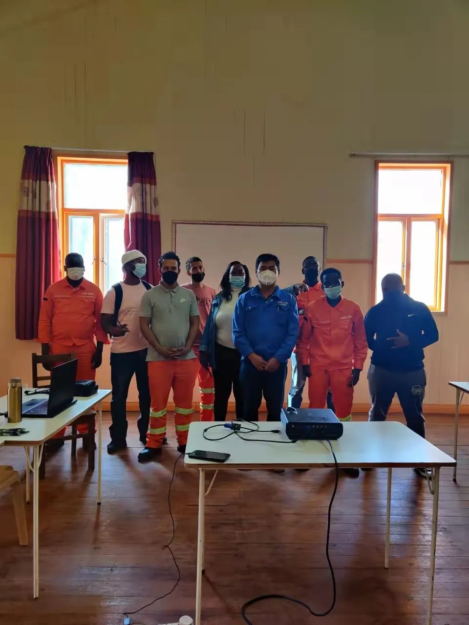 疫情当下，逆行非洲——Z6官网智能凿岩设备团队海表服务纪实