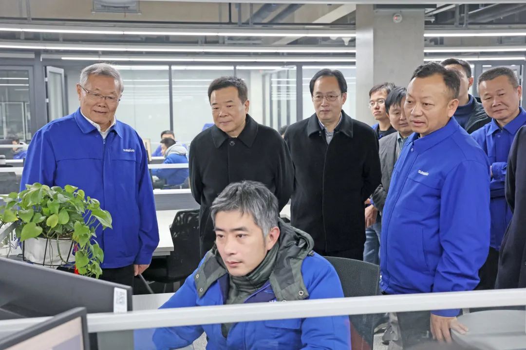 湖南省副省长陈飞调研Z6官网智能