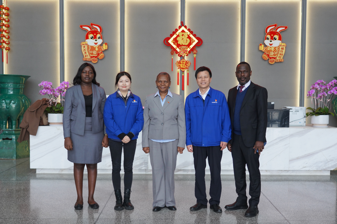 乌干达驻华大使到访Z6官网智能