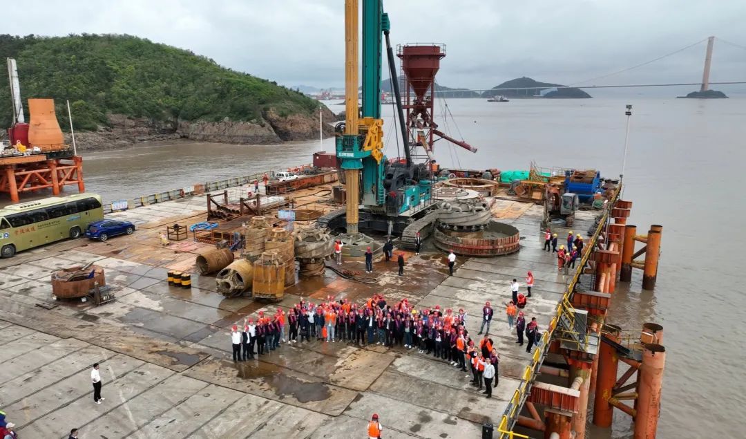 超等设备助建超等工程！Z6官网智能超等旋挖钻机SWDM1280推介会成功进行